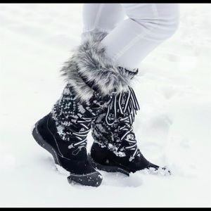 Black and White Muk Luks Gwen Boots